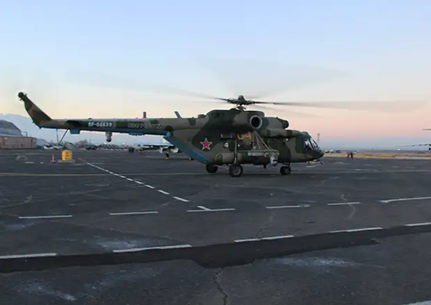 Экипажи армейской авиации ЮВО в Армении выполнили учебно-тренировочные полеты