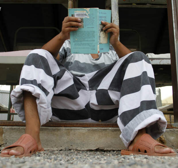 В Бразилии можно сократить срок тюремного заключения, читая книги.