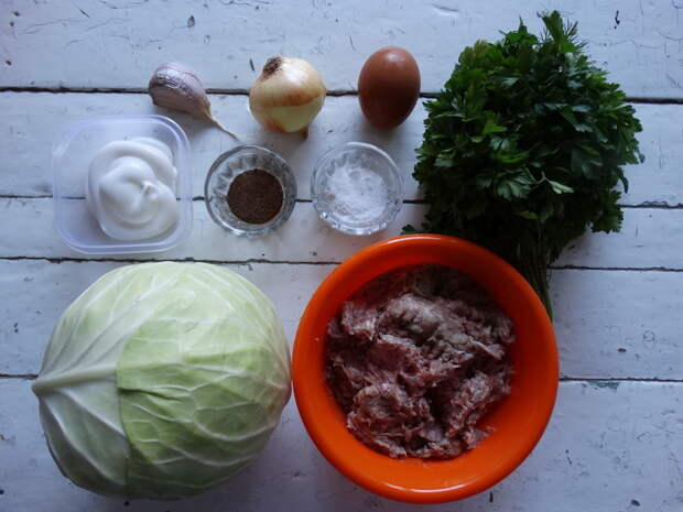 Пирог «Капустная слойка» (тесто - капуста, начинка - мясо)