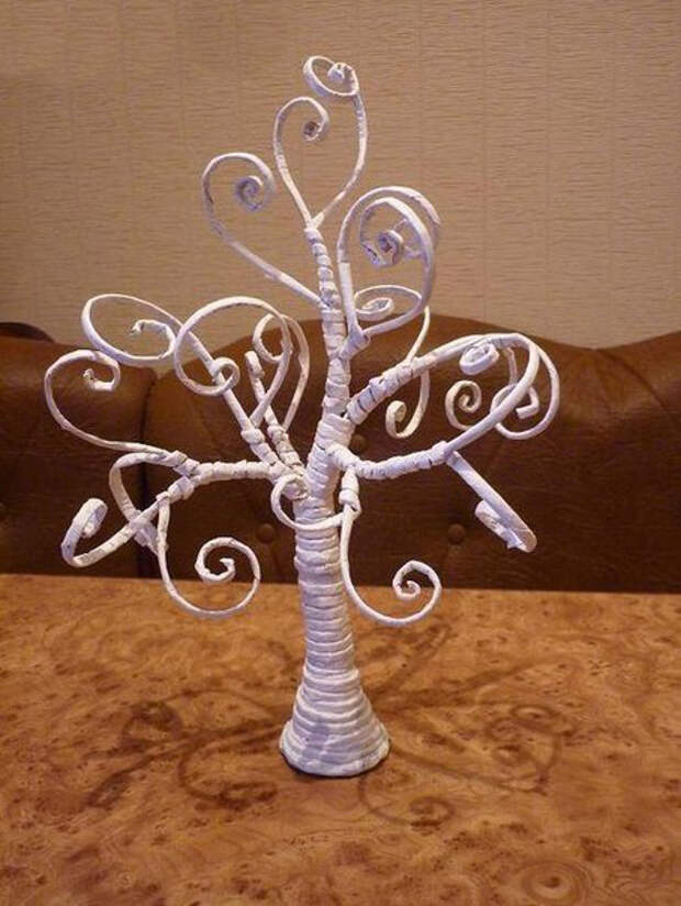 Красивое дерево из бумажных трубочек 7