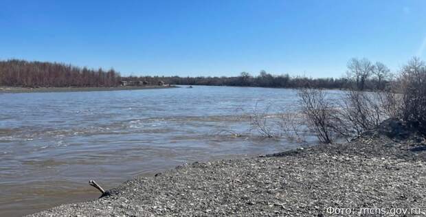 В Мильковском районе Камчатки открыты паромные переправы через реку Камчатка
