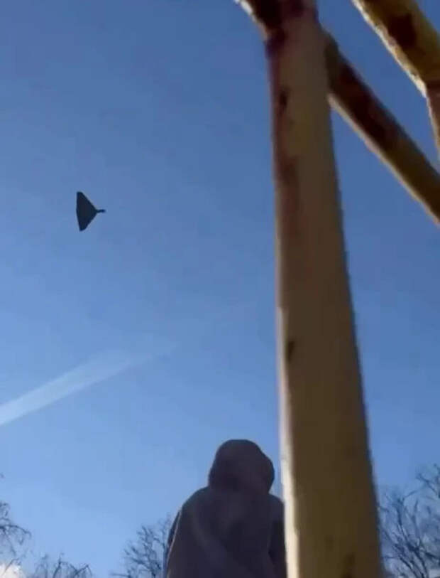 Як-52 пытался перехватить «Гераньв небе над Одессой: видео