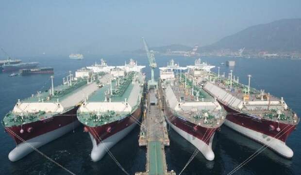 Ставки фрахта СПГ-танкеров в АТР достигли рекордного уровня