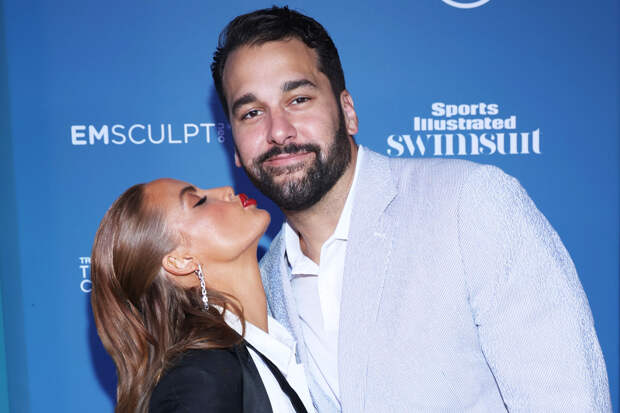 Известный спортсмен подал в суд на бывшую жену за рассказ о его огромном пенисе