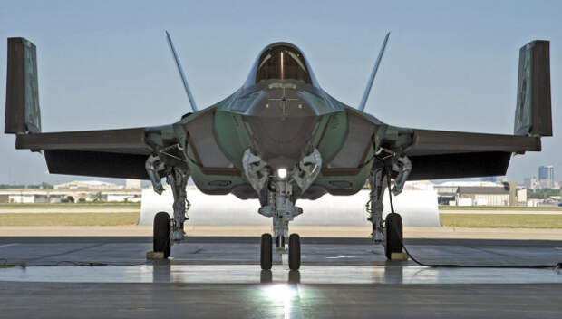 Полный провал: «гордость» США F-35С оказался опасен для пилотов