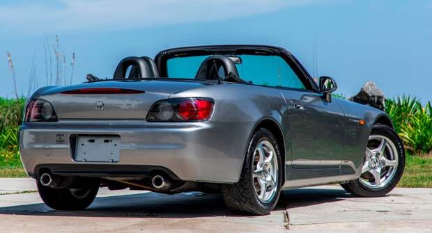 Новая Honda S2000 с минимальным пробегом