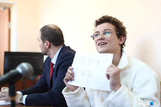 «Никаких мефедроновых, я наркотики не употребляю»: Никиту Кологривого судят в Новосибирске — откровения актера из суда в режиме онлайн