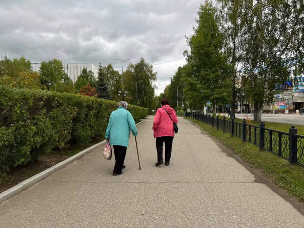 Россияне уходят на пенсию с 18 тысячами: куда в действительности исчезли обещанные 40% от зарплаты?