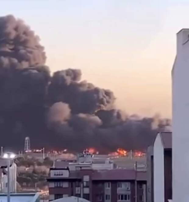 ISNA: крупный пожар произошел на западе Тегерана после атаки