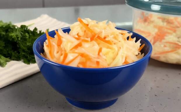 Вкусный и полезный салат «Столовский». Рецепт знаменитого домашнего капустного салата