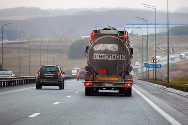 Правительство обсуждает временное ограничение экспорта бензина для производителей