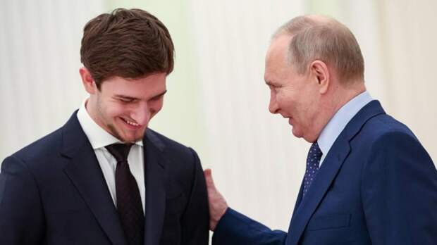 Путин встретился с 17-летним сыном Кадырова