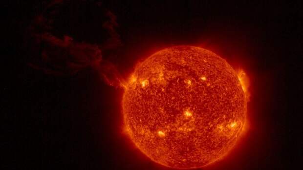 На Солнце произошла мощная вспышка 7 мая