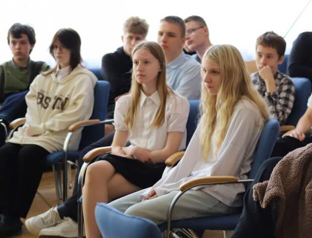 Профилактика наркопреступности: милиционеры провели для минских подростков телемост с исправительной колонией.