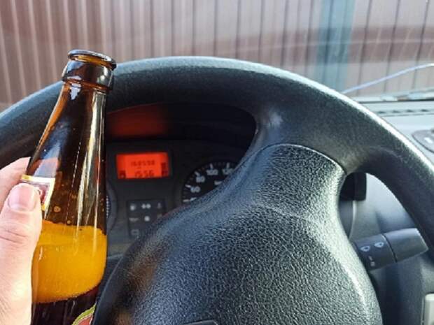 В Новокузнецке арестовали пьяного водителя, который пытался сбежать от ДПС