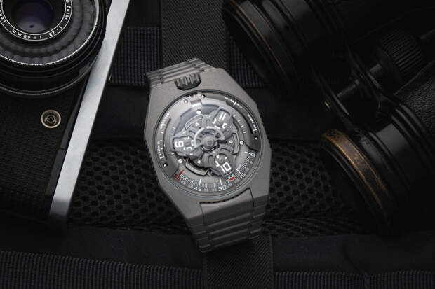 UR-100V Full Titanium Jacket Watch
