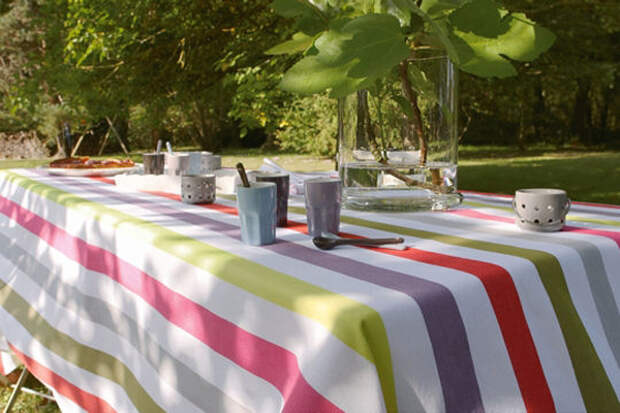 french-summer-outdoor-table-set15.jpg