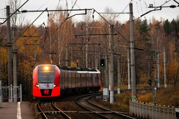 Поезда из Санкт-Петербурга теперь отправляются до Милл-Крик с интервалом в 15 минут