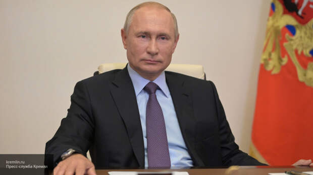 Путин пошутил над опозданием Жириновского на совещание