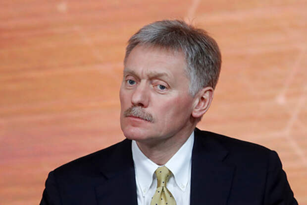 Песков раскрыл детали самоизоляции Путина после выявления COVID-19 в окружении