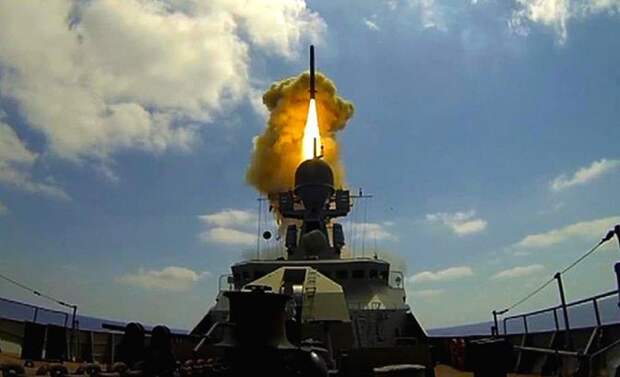 Украинский ночной кошмар на грани мистики: Два «потопленных» русских фрегата нанесли сокрушительные удары «Калибрами»