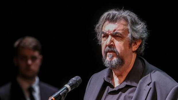 Поредевшая борода и парик: как выглядел Золотовицкий во время лечения от рака