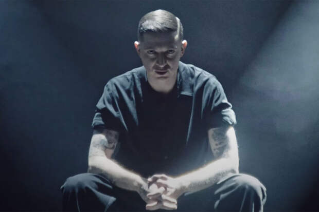 Суд в Петербурге приговорил рэпера Оксимирона к 320 часам обязательных работ