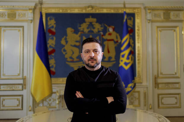 Зеленский: Украине не следовало отказываться от ядерного оружия