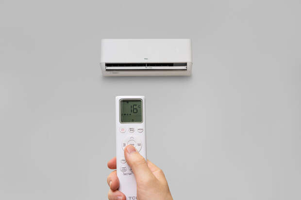 Юрист Харди: УК не может требовать убрать кондиционер при наличии разрешения