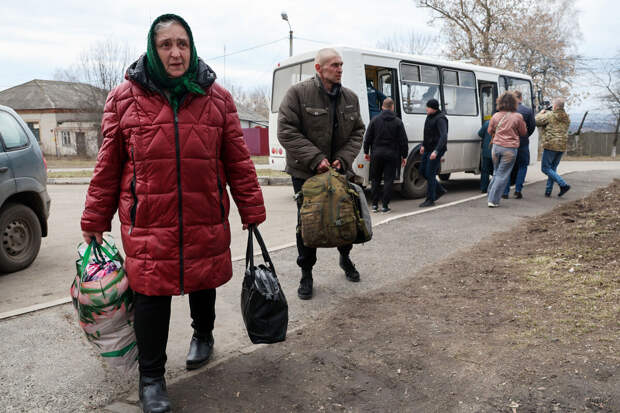 ТАСС: курян кормили в украинском плене гречкой и вонючей тушенкой