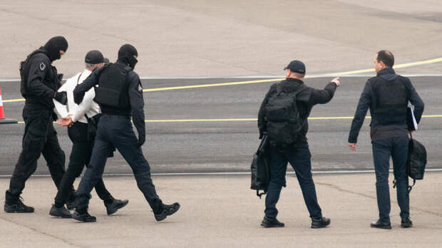 Китай экстрадировал россиянина за посредничество во взятках за сдачу сессии