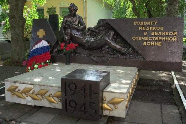 В Тамбове почтили память медиков, погибших в годы войны