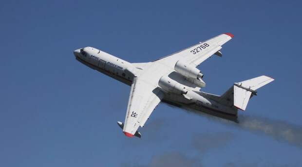 Новый самолёт Бе-200ЧС совершил первый полёт