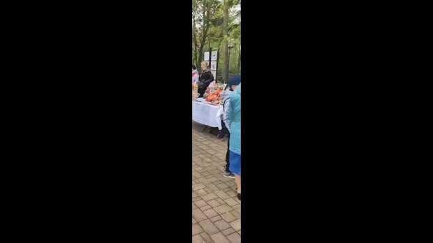 Ярмарка ненужных вещей в парке Щербакова сегодня.