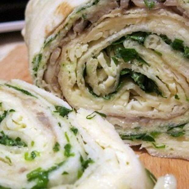 рулет из лаваша с грибами, шпинатом и сыром