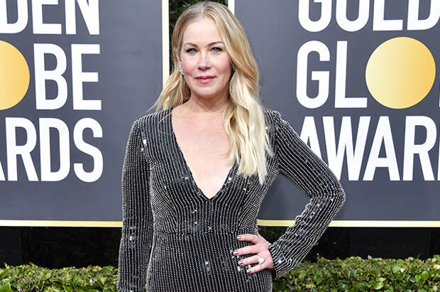 Золотой глобус — 2020: Кристина Эпплгейт на красной дорожке