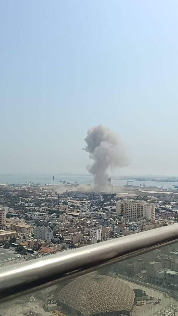 🇮🇷💥🇺🇸Кадры удары по базе 5-го флота США в Бахрейне