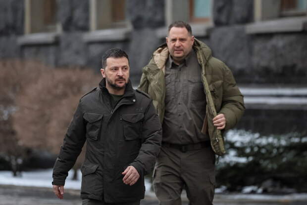 На Украине рассказали о технике влияния Ермака на Зеленского