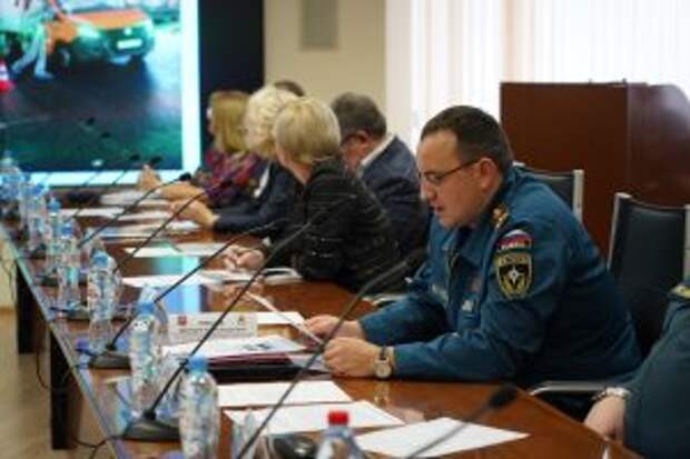 Оперативное совещание об итогах деятельности МЧС прошло в Префектуре Центрального административного округа. Фото: Денис Кондратьев
