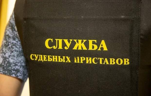 В Тульской области двое посетителей пытались пронести в суды ножницы и кухонный нож