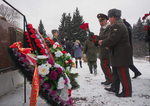 Под Волоколамском почтили память подвига одиннадцати саперов