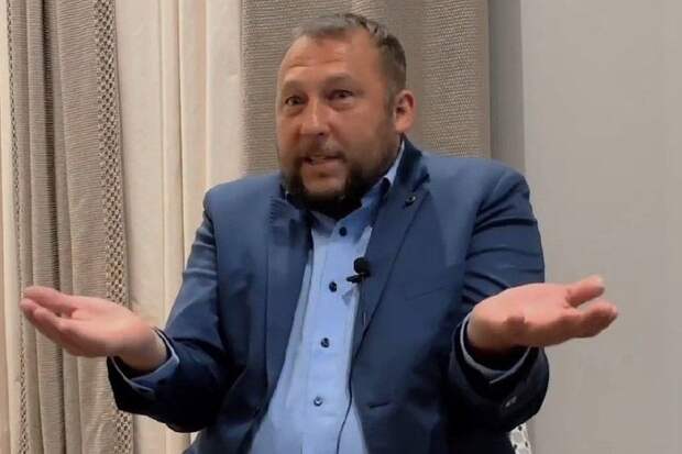 Жителя Саратова уволили с поста мэра колумбийского города Тунхе