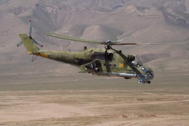 Российские экипажи вертолётов Ми-8МТВ5-1 и Ми-24 уничтожили условного противника в горах Таджикистана