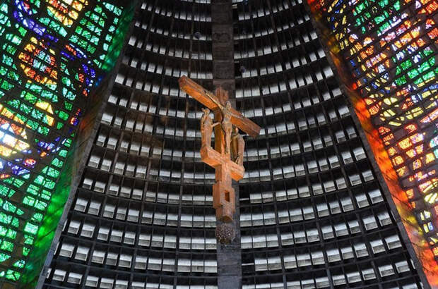 Catedral Metropolitana de Sao Sebastiao. Алтарь.
