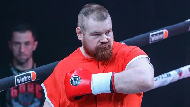 Минутное дело: Дацик нокаутировал британца Рэндайна и бросил вызов Емельяненко-младшему