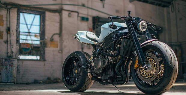 Венли Эндрюс: Ретро-файтер Angry Bird на базе Honda CBR954RR