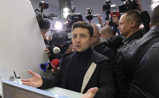 Выход у Зеленского один — вернуть Донбасс, зачистив режим Порошенко Выход у Зеленского один — вернуть Донбасс, зачистив режим Порошенко