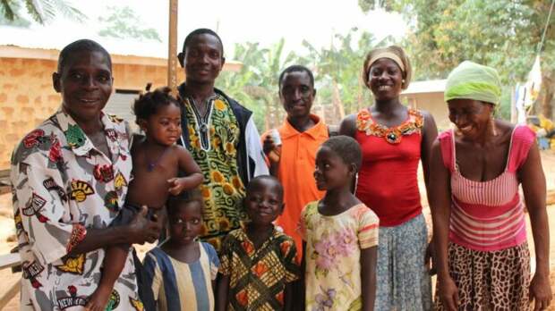 Есть ненулевая вероятность того, что когда-то все люди были темнокожими. |Фото: sightsavers.org.