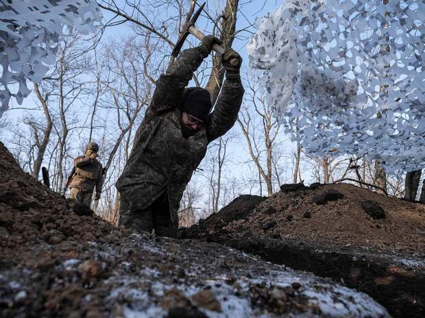 ВСУ готовят новую линию обороны на фоне переговоров в Абу-Даби. Как это связано с требованием Москвы вывести войска из Донбасса?