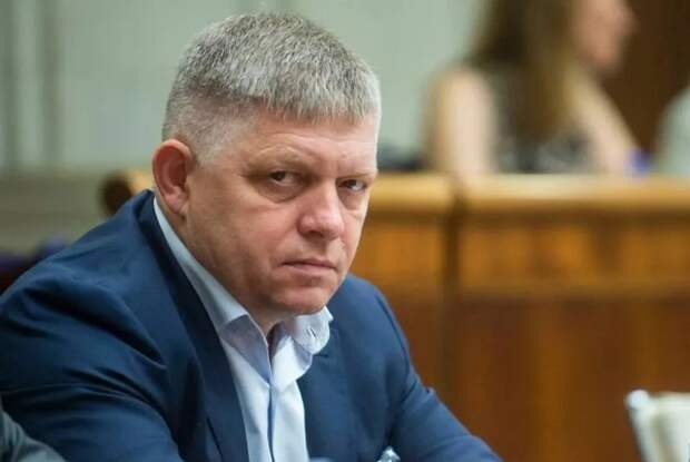 Фразу Фицо о русских и шнурках восприняли как покушение на «единство ЕС